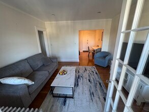 2035 Commonwealth Ave in Boston, MA - Building Photo - Building Photo