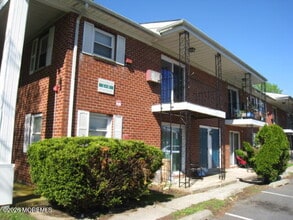45 Broad St in Freehold, NJ - Building Photo - Building Photo