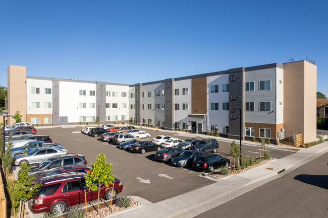 Lynwood Senior Apartments in Denver, CO - Building Photo - Building Photo