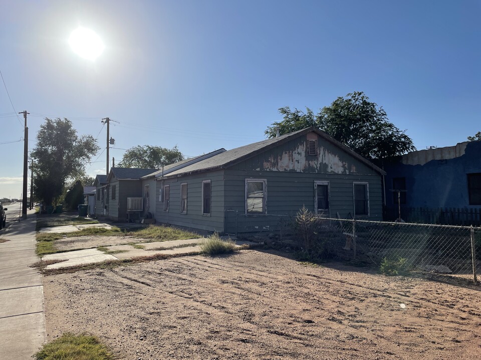 511 E Maple St in Winslow, AZ - Building Photo