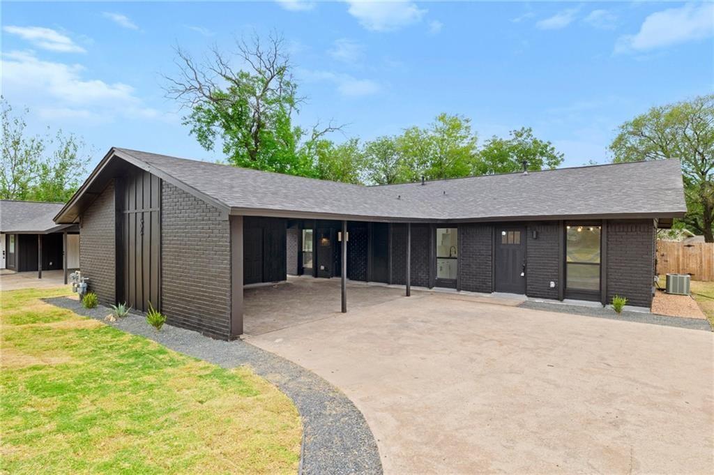 1605 Rutland Dr in Austin, TX - Building Photo