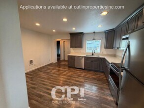 2925 Field St in Longview, WA - Building Photo - Building Photo