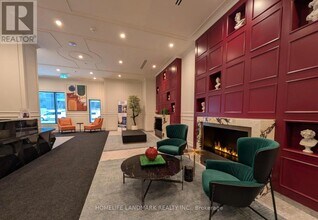 180 Front St E in Toronto, ON - Building Photo - Building Photo