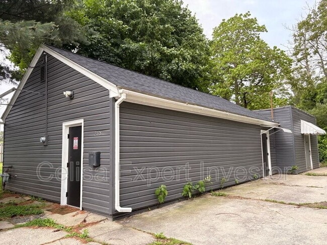 property at 2128 Broadway