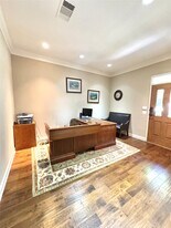 4501 Cartwright Rd in Missouri City, TX - Building Photo