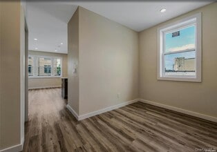 400 New York Ave in Huntington, NY - Building Photo - Building Photo