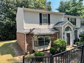 7908 Falcon Rest Cir in Raleigh, NC - Building Photo