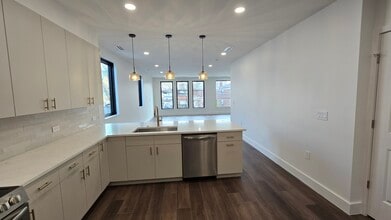 75 Lake St, Unit Unit 2 in Belleville, NJ - Building Photo - Building Photo