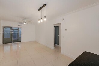 1560 NE 127th St in North Miami, FL - Building Photo - Building Photo