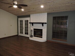 3223 Windmill Cir in Gonzalez, FL - Building Photo - Building Photo