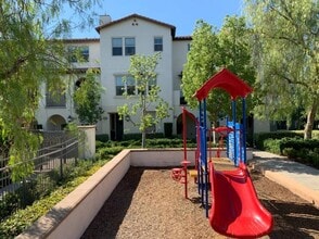 970 Sweetbriar Ln in Azusa, CA - Building Photo - Building Photo