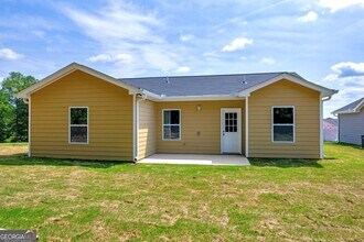 153 ADALINE COURT in Carnesville, GA - Building Photo - Building Photo