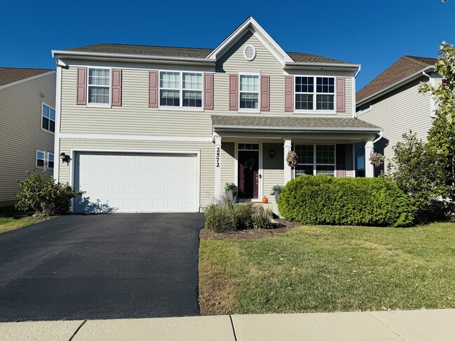 property at 2572 Retreat Cir