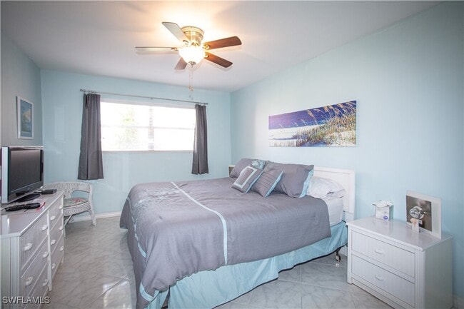 property at 225 Turtle Lake Ct