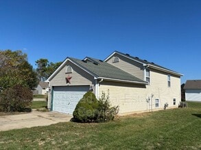 750 Clara Dr in Trenton, OH - Building Photo - Building Photo