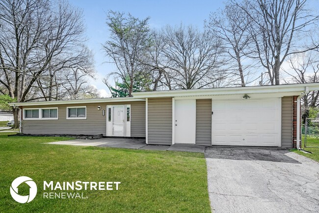 property at 6910 Woodhurst Dr