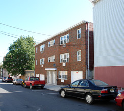 7008 Hudson Ave in Guttenberg, NJ - Building Photo - Building Photo