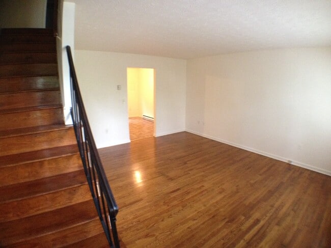 895 Newtown Ct, Unit Apt 1 in Stephens City, VA - Building Photo - Building Photo