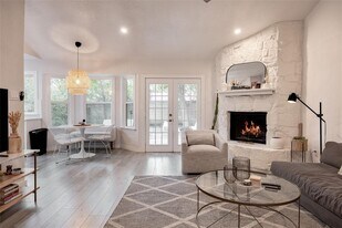 4601 Candletree Ln in Austin, TX - Building Photo