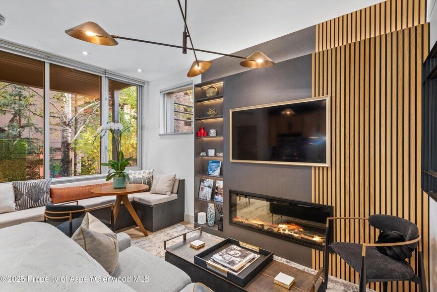 434 E Main St, Unit 104 in Aspen, CO - Foto de edificio