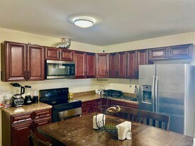 108 North St in Middletown, NY - Building Photo
