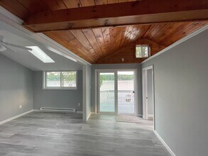 47 Lakeshore Dr in Marlborough, MA - Building Photo - Building Photo
