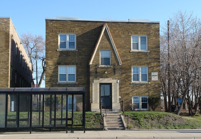 1595 St Anthony Ave in St. Paul, MN - Building Photo - Building Photo