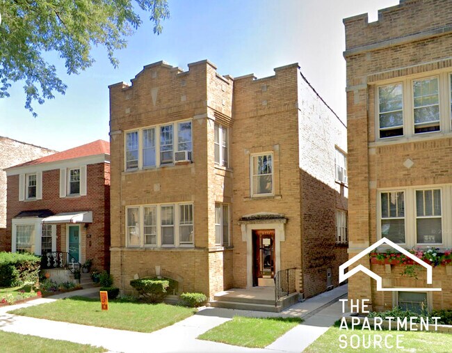 5713 N Talman Ave, Unit 1 in Chicago, IL - Building Photo - Building Photo