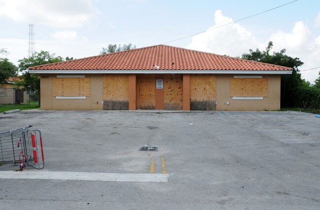 10270 SW 181st St in Miami, FL - Building Photo - Building Photo