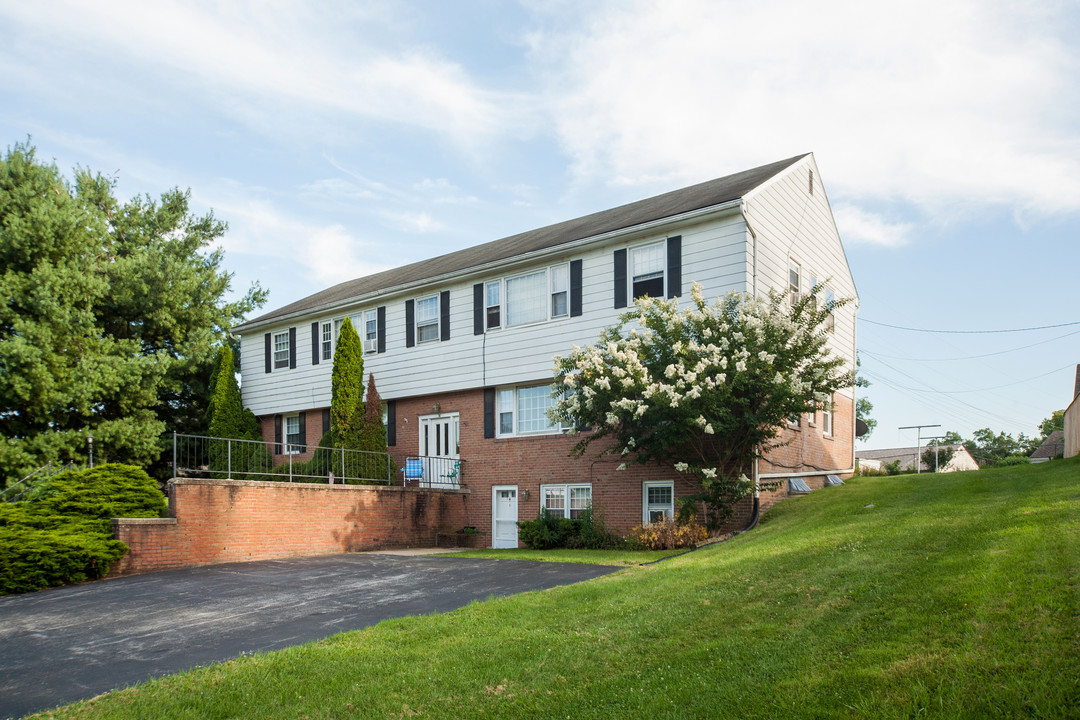 30 S Colonial Dr in Hagerstown, MD - Foto de edificio