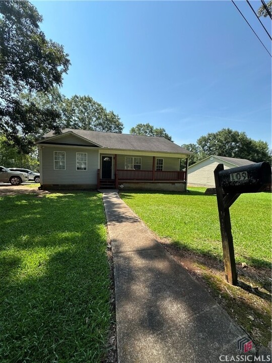 109 Grove St in Athens, GA - Building Photo