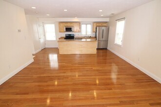 76 Seaver St in Boston, MA - Building Photo - Building Photo