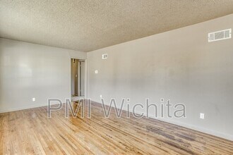 1619 N High in Wichita, KS - Building Photo - Building Photo