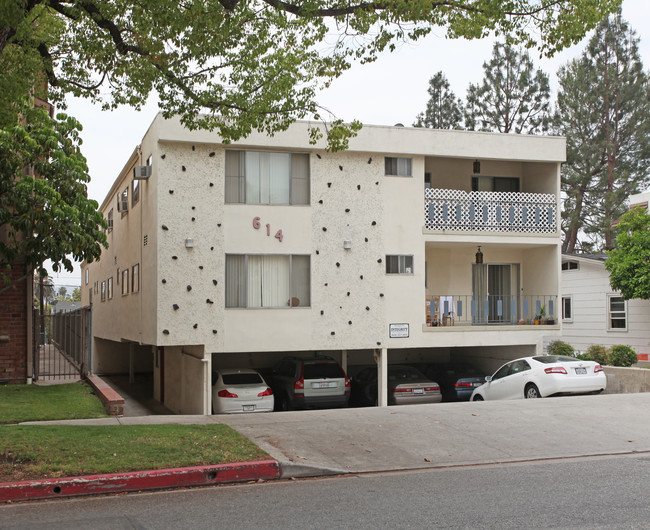 #105 in Glendale, CA - Foto de edificio - Building Photo