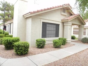1120 N Val Vista Dr in Gilbert, AZ - Building Photo - Building Photo