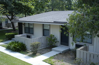 Hidden Pines Apartments in Casselberry, FL - Building Photo - Building Photo