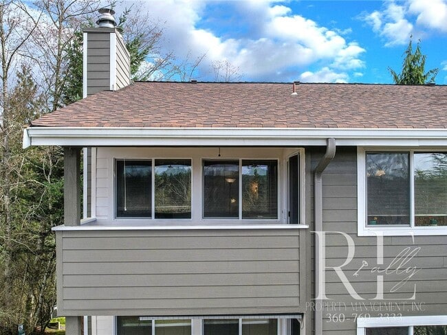 property at 20198 Vikings Crest NE
