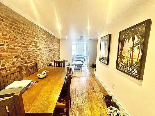 334 E 6th St in New York, NY - Building Photo