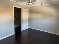 6111 Beverly Hill St photo'