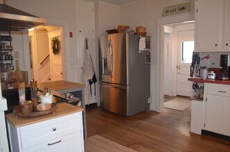 10 Berwick Rd in Lexington, MA - Building Photo - Building Photo