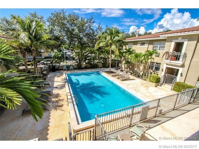 property at 125 Edgewater Dr