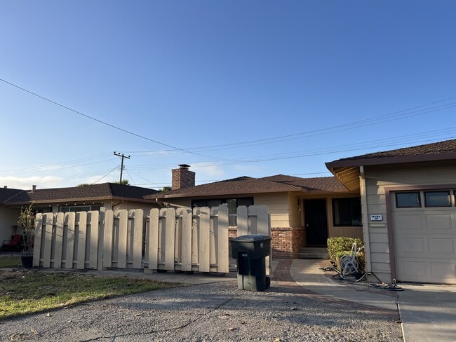 818 Central in Salinas, CA - Building Photo - Building Photo