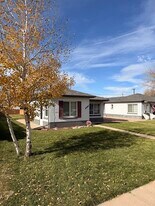 2811 S Lincoln St in Englewood, CO - Building Photo