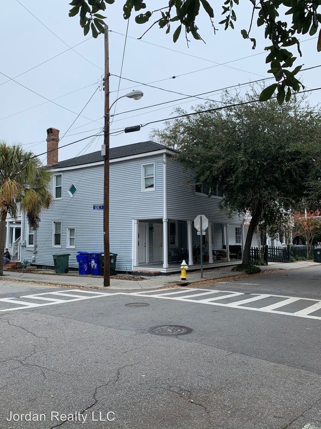 40 Bogard St in Charleston, SC - Foto de edificio - Building Photo