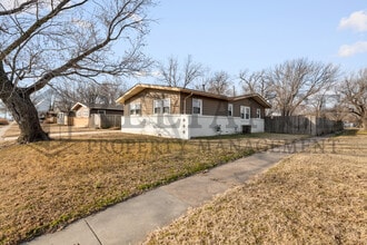 2803 S Glenn Ave in Wichita, KS - Building Photo - Building Photo