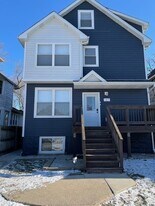 147 N Menard Ave, Unit #1 in Chicago, IL - Building Photo