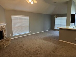 1501 Arbor Ridge Dr in Fort Worth, TX - Building Photo - Building Photo