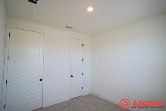 14307 Shady Tree Ct in Bakersfield, CA - Building Photo - Building Photo