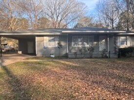 3230 Rosemary Ave in Jackson, MS - Building Photo
