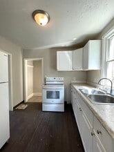 796 Brown St in Akron, OH - Building Photo - Building Photo